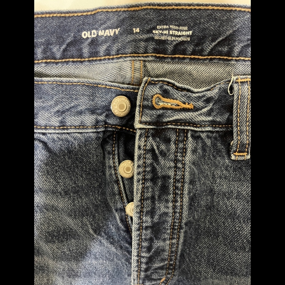 COPY - OLD NAVY
14
EXTRA HIGH-RISE
459
SIN HI STRAIGHT
SECRET SLIMPOCKETS